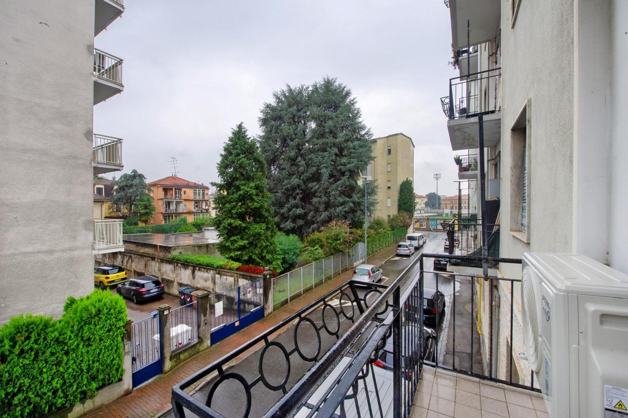 Alesa Apartament Vercelli Exterior photo